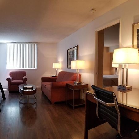 Glen Grove - Conservatory Tower Торонто Экстерьер фото